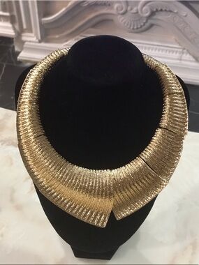 Gold Statement Collar Necklace - Women Jewelry